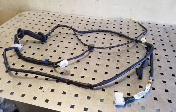 Subaru Forester SH Tailgate/trunk wiring harness 81812SC010