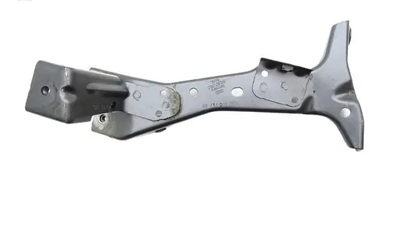 Audi A3 S3 8V Fender mounting bracket 8V0821136C