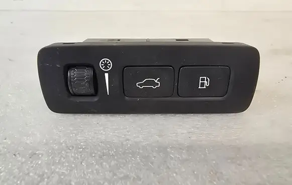 Volvo XC90 Tailgate/boot open switch button 31443874