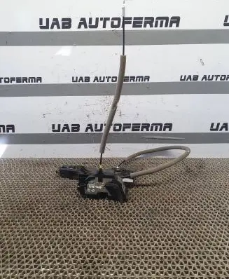Nissan Qashqai Front door lock
