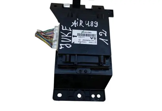 Nissan Juke I F15 Air conditioning/heating control unit 277601KM1A T1014265M