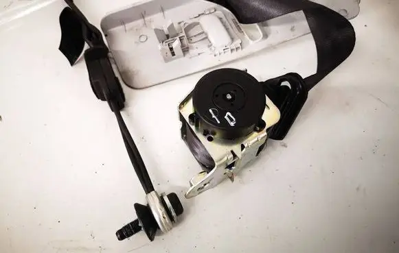 Opel Corsa E Front seatbelt 39033222 39033162