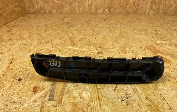 Toyota Prius (XW50) Front bumper mounting bracket 5211547050