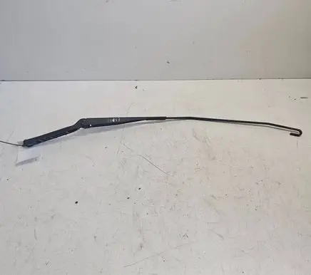 Front wiper blade arm