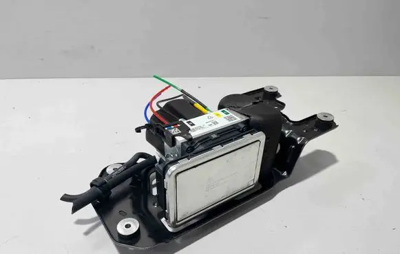 BMW X7 G07 Air suspension compressor/pump 5A70699 5A57843