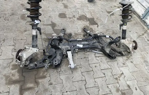 BMW 2 F45 Stub axle 68768536876854