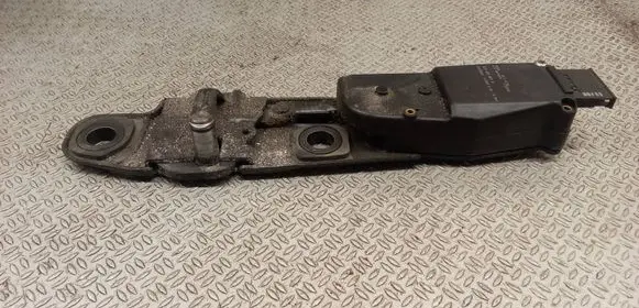 Volkswagen PASSAT B6 Tailgate/trunk/boot lift motor 3C9827887B