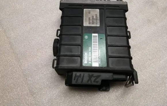 Volkswagen Golf IV Engine control unit/module 0280000752