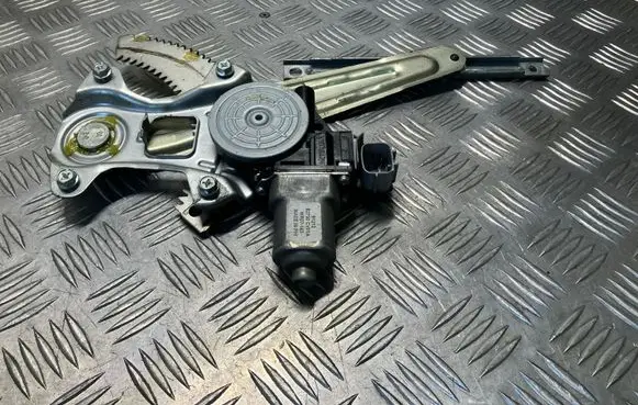 Nissan Cube Z12 Rear door window regulator with motor 82730CV01A 91212 WR07143
