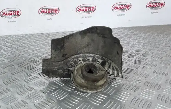 Audi A4 S4 B8 8K Coil spring mount 8R0511539