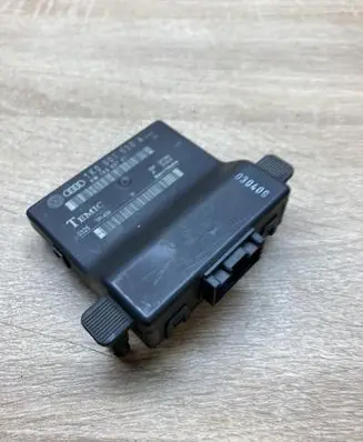 Volkswagen Golf V Gateway control module 1K0907530A