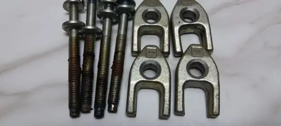 Nissan Qashqai Fuel Injector clamp holder