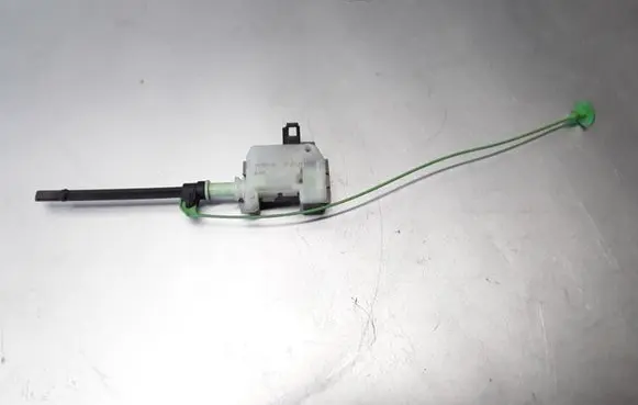Volvo S60 Fuel tank cap lock 86113136