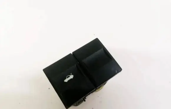 Tailgate opening switch