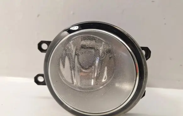 Toyota Avensis T250 Front fog light 812100D042 812100D040 89210656