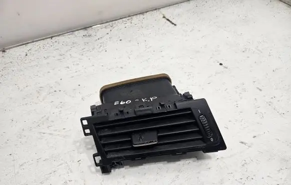 BMW 5 E60 E61 Dashboard side air vent grill/cover trim 6910731