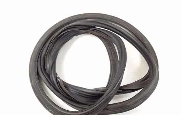 Porsche Cayenne (92A) Trunk rubber seal (body) 7P5827705G