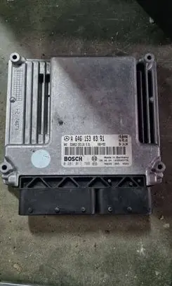 Mercedes-Benz Vito Viano W639 Engine control unit/module A6461530391 0281011788