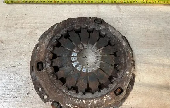 Toyota Corolla E110 Pressure plate 