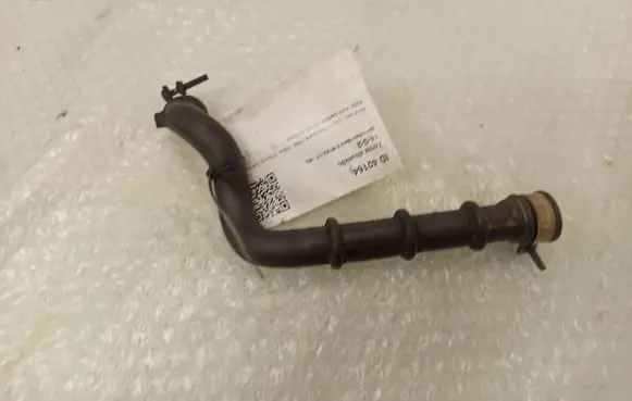 Mercedes-Benz E W123 Breather hose/pipe 1020941582