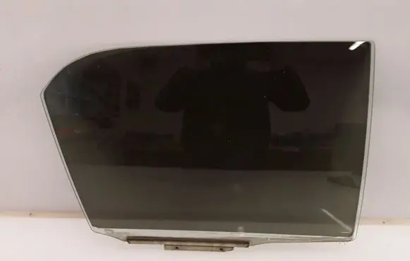 Toyota Corolla E110 Rear door window glass 43R00011