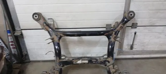 Audi Q7 4M Rear subframe 4M0500025