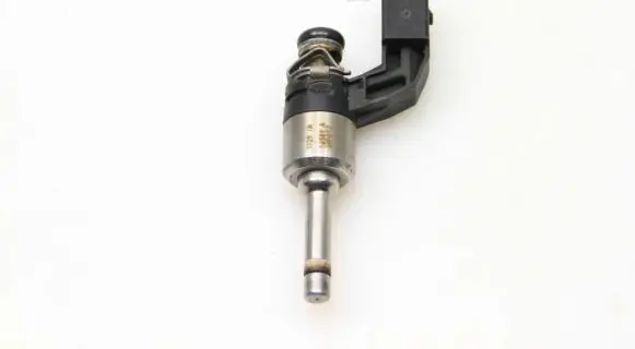 Volkswagen Golf VI Fuel injector 03C906036F