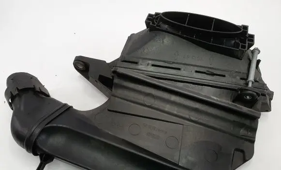 Mercedes-Benz GLK (X204) Air filter box A6420942404