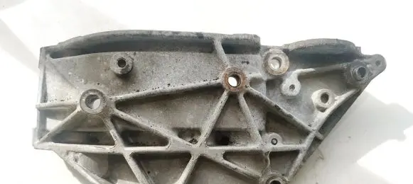 Citroen C5 Engine mounting bracket 9682367380