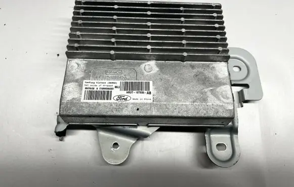 Ford Mustang VI Sound amplifier HR3T18T806AB