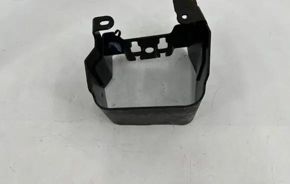 Land Rover Range Rover Evoque L538 Fuel filter bracket/mount holder GJ329D202AB