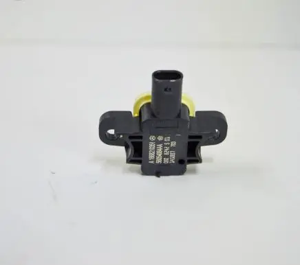 Mercedes-Benz CLA C117 X117 W117 Airbag deployment crash/impact sensor A1668210351