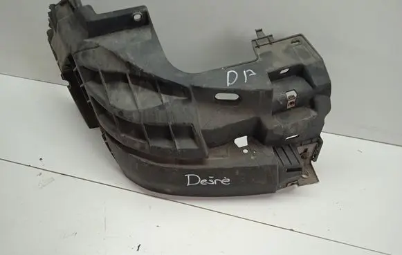 Opel Vivaro Front bumper mounting bracket 93856002