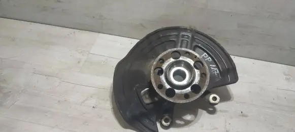Mercedes-Benz CLA C117 X117 W117 Front wheel hub