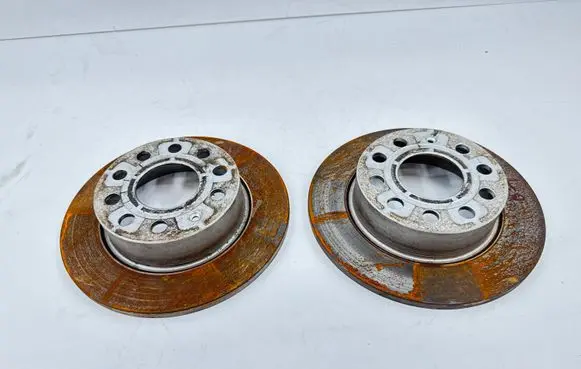 Volkswagen Golf VI Rear brake disc 131123