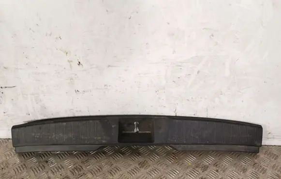 Subaru Outback (BS) Trunk/boot sill cover protection 95073AL000