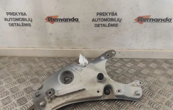 Volvo S90, V90 Fender mounting bracket 31378984