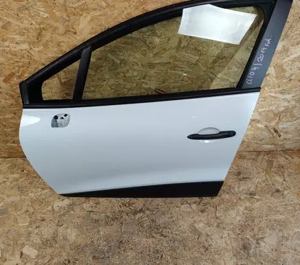 Renault Clio IV Front door 