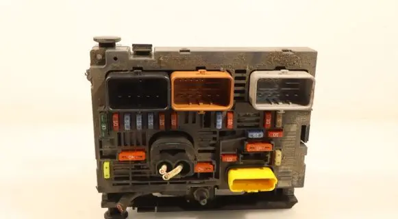 Citroen C4 I Picasso Fuse box set 966704480