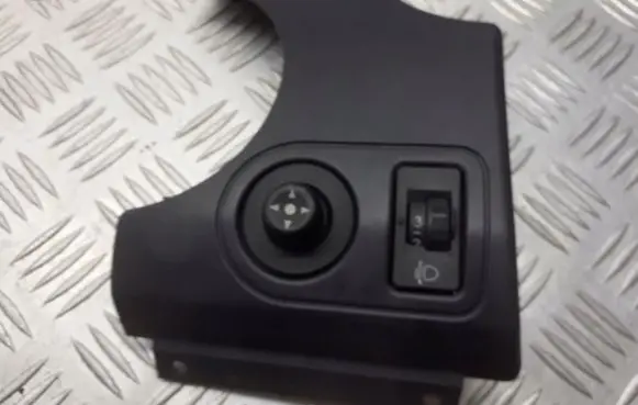 Peugeot Partner Wing mirror switch 9644985677