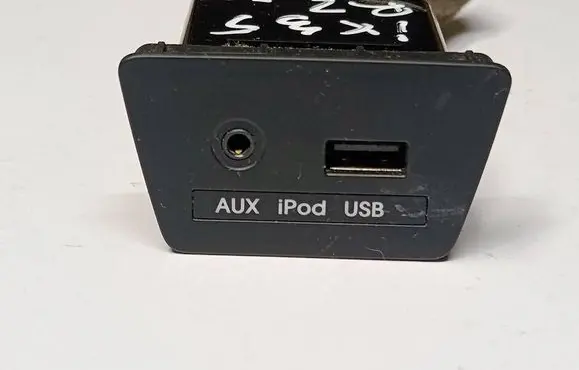 Hyundai ix35 AUX in-socket connector 96110-2S500 96110-2S500TAN