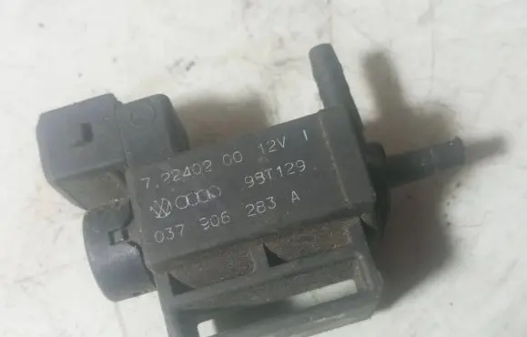 Volkswagen PASSAT B5.5 Valve vacuum 037906283A 72240200 98T129