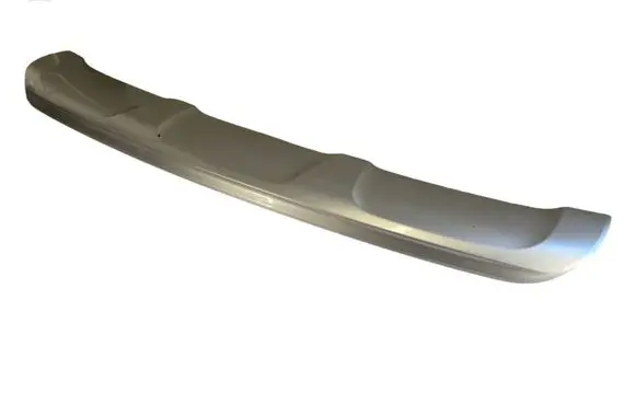 Front bumper lip