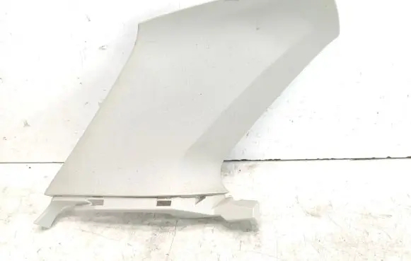 (D)pillar trim (top)