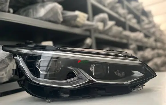 Volkswagen Golf VIII Headlight/headlamp 5H0941060 5H0941060F