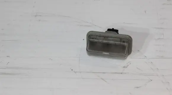 Toyota Avensis T250 Number plate light 001479