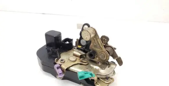Chrysler PT Cruiser Front door lock