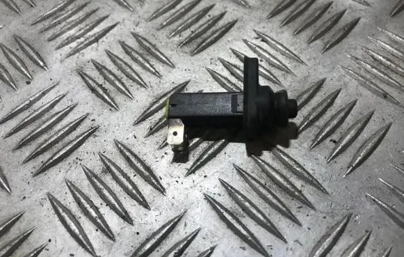Audi A4 S4 B5 8D Front door sensor 8d0947561