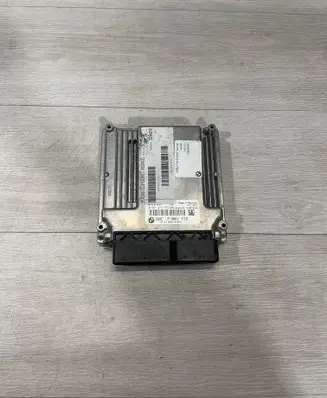 BMW 5 E60 E61 Engine control unit/module 7801712 0281013253 031081666