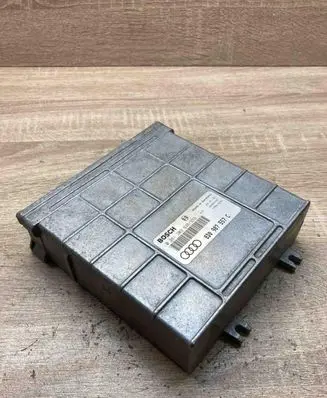 Audi A4 S4 B5 8D Engine control unit/module ECU 8D0907557C 0261203938 939MAIN